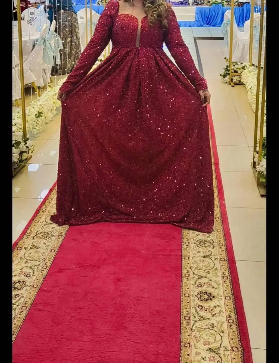 Robe rouge - portée une seule fois