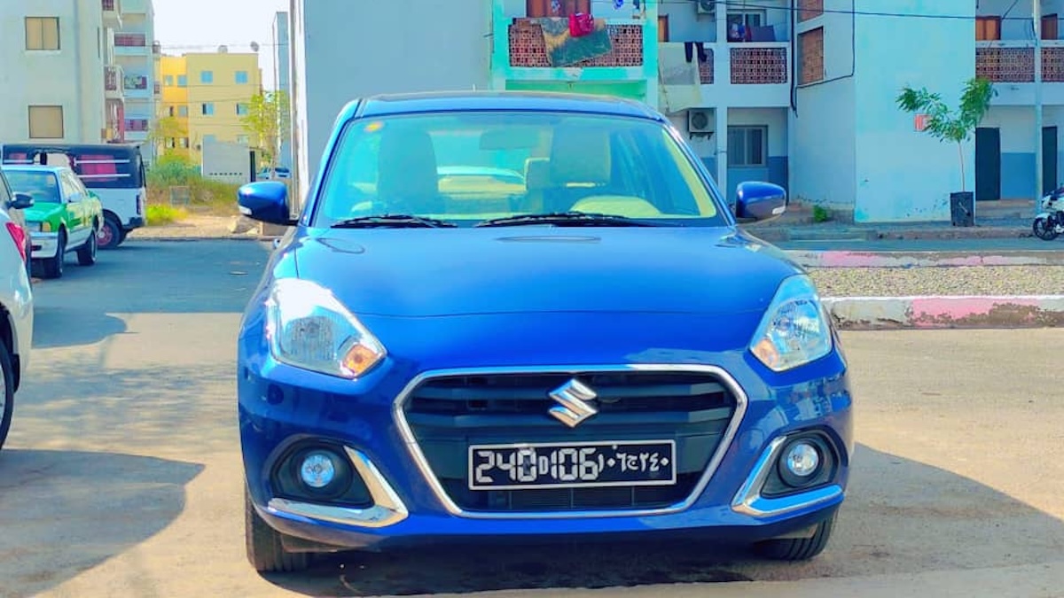 Suzuki Dzire 2023 en excellent état, achetée chez SVAMCS