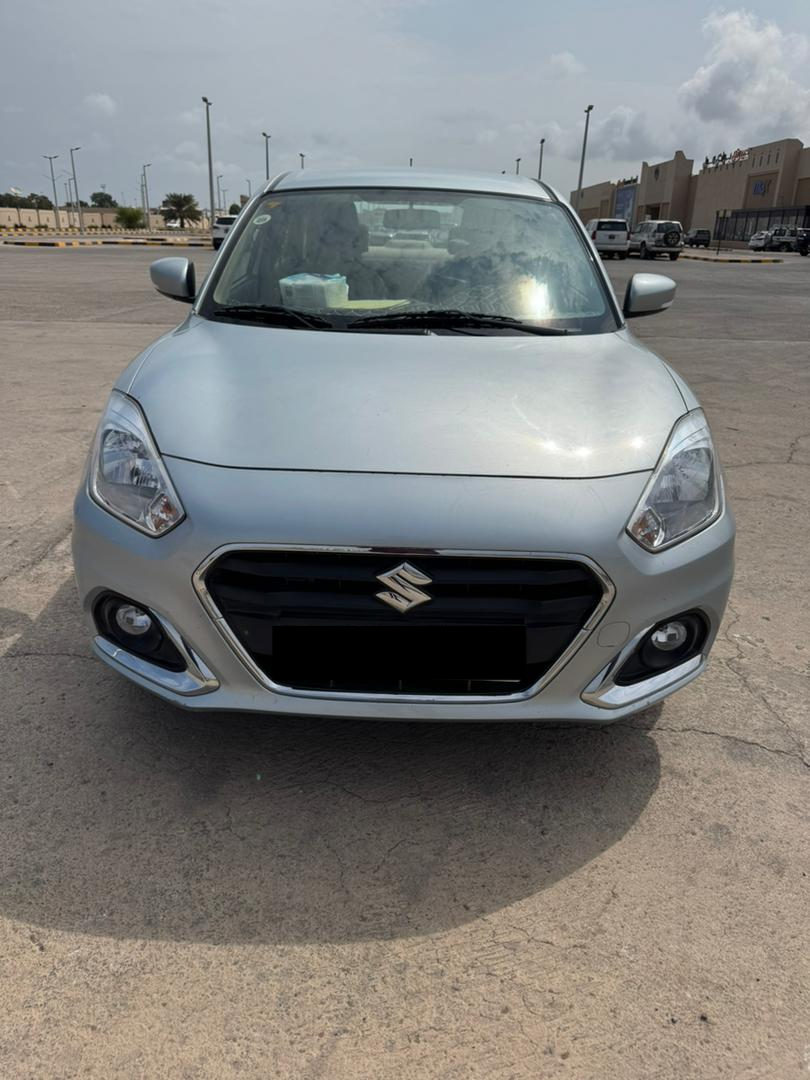 Suzuki Dzire 2024 automatique, écran de recul, faible kilométrage