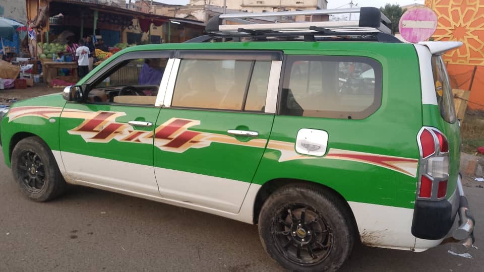 Toyota Probox Taxi 2017, automatique, en excellent état