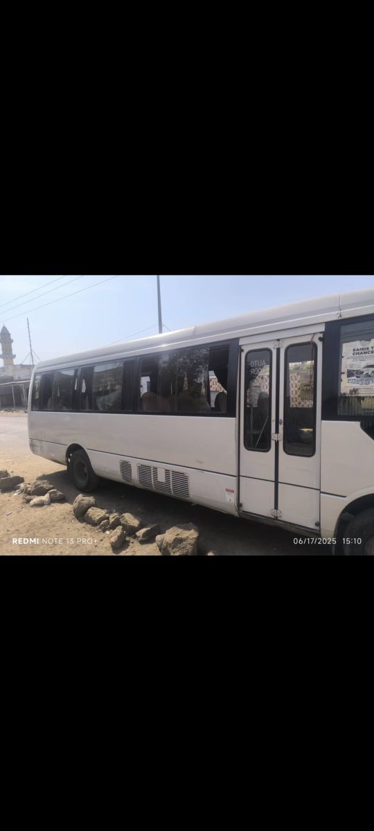 Bus Mitsubishi Rosa 35 places, diesel, manuelle, bon état