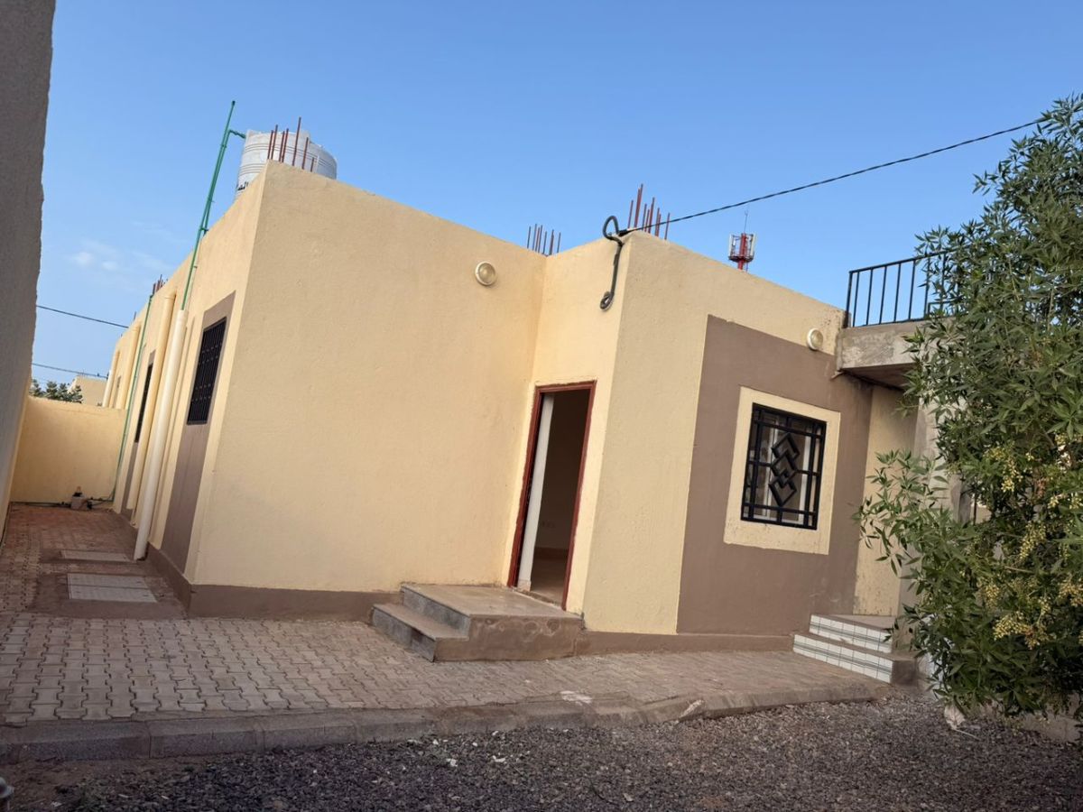 Villa F2 avec cour et terrasse à louer à Future City