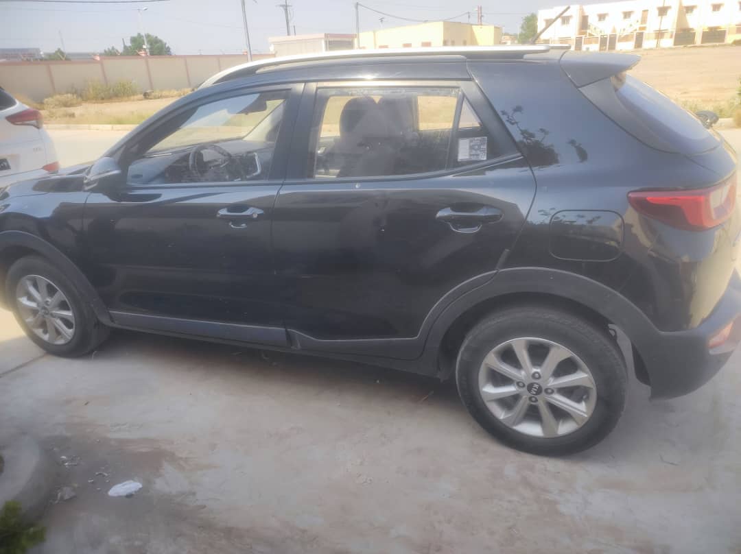 Voiture Kia Stonic, diesel, excellent état, peu utilisée