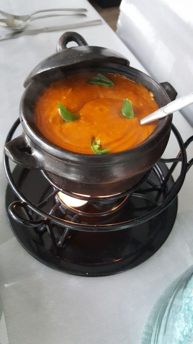 Plats éthiopiens et desserts européens à emporter - Commandez maintenant !