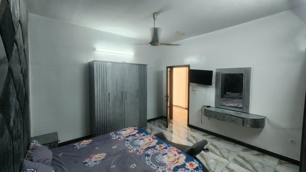 Meubles neufs pour chambre, salon et électroménager