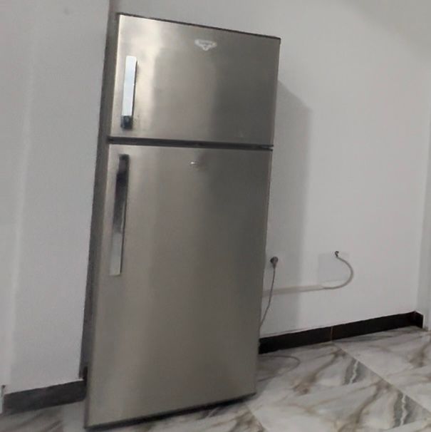 Meubles neufs pour chambre, salon et électroménager