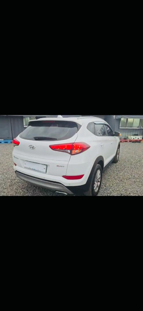 Hyundai Tucson 2017, 1.7 Diesel, manuelle, blanc, 17 889 km, excellent état