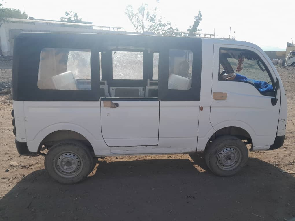 Bajaj type TATA en excellent état à vendre