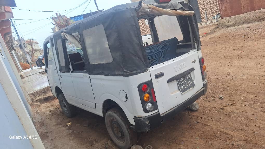 2 Bajaj à vendre – 2023 et 2019 – Très bon état