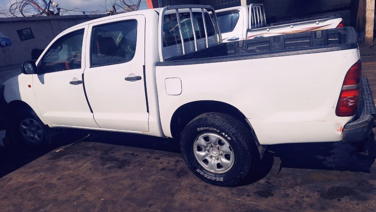 Toyota Hilux Pick-up 2015, diesel, manuelle, climatisation, robuste et fiable