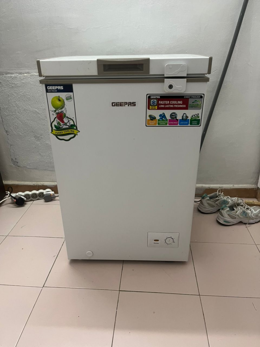 Frigo, vélo, clim et meubles à vendre – Très bon état