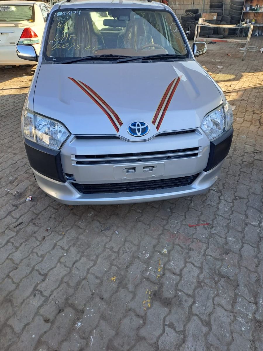 Toyota Probox 2019, hybride, boîte automatique, bien entretenu