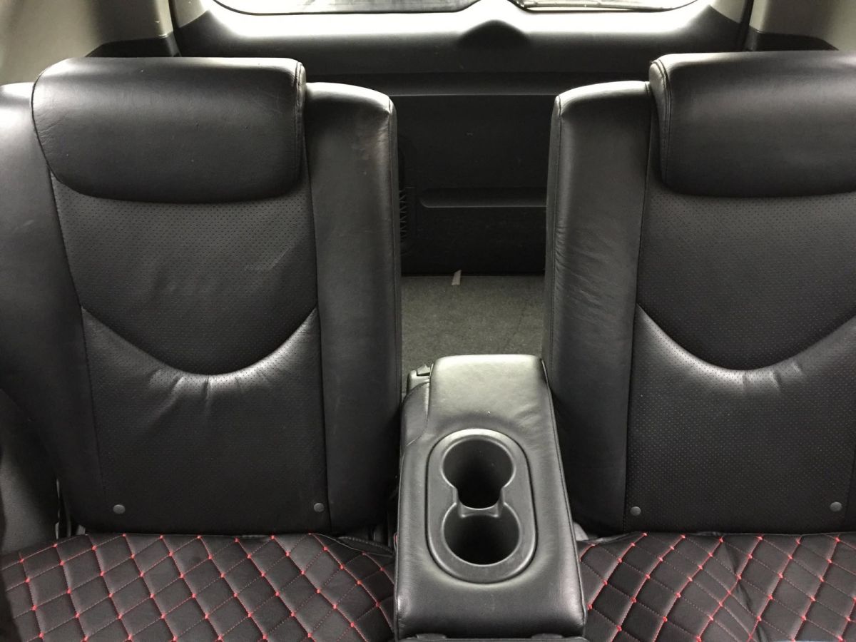 Toyota RAV4 95000 km Diesel, boite manuelle, très bon état