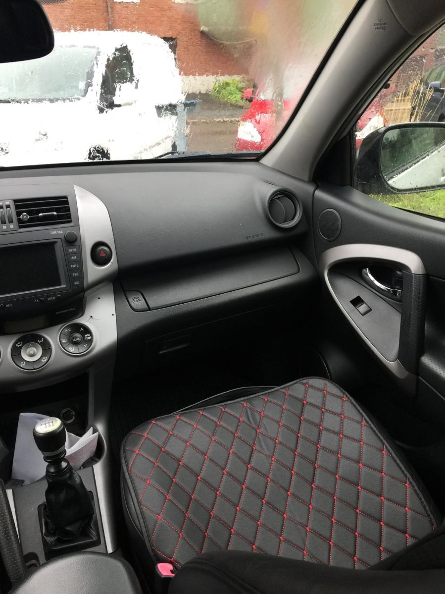 Toyota RAV4 95000 km Diesel, boite manuelle, très bon état