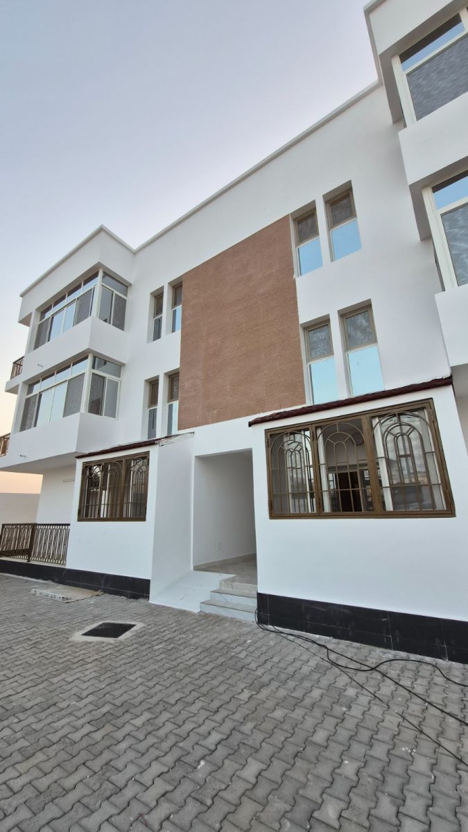 Appartement F4 haut standing, climatisé, avec parking - Haramous