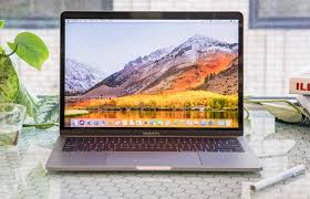 MacBook Pro 13 i7, 8 Go RAM, 256 Go, 2018, &Eacute;tat neuf, Bo&icirc;te ouverte