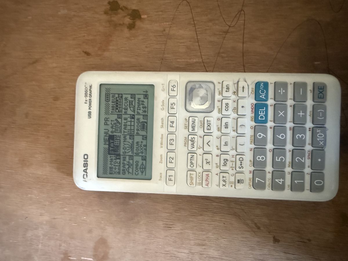 Calculatrice graphique en excellent état à prix abordable