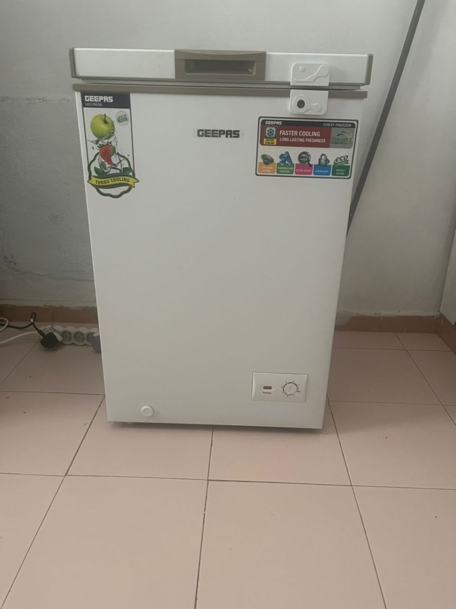 Frigo, vélo, clim et meubles à vendre – Très bon état