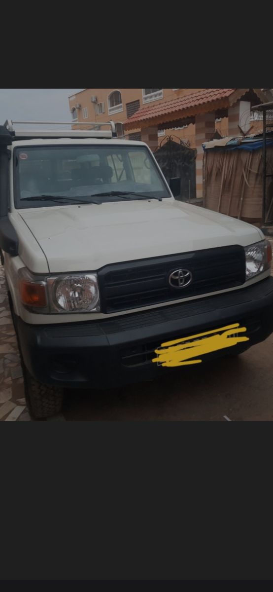 Toyota Hard top presque neuf, bien entretenu