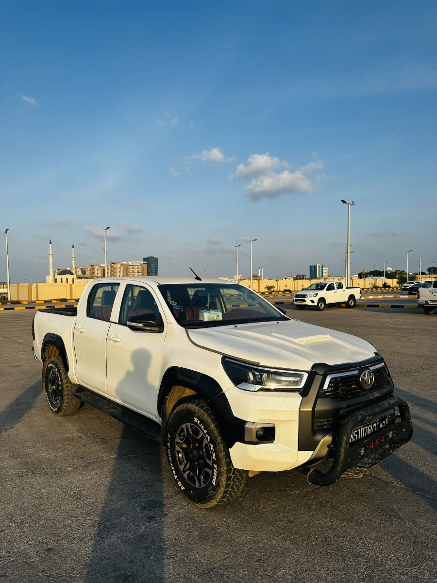 Toyota Hilux 2016 Diesel, Excellent état, Modèle 2024