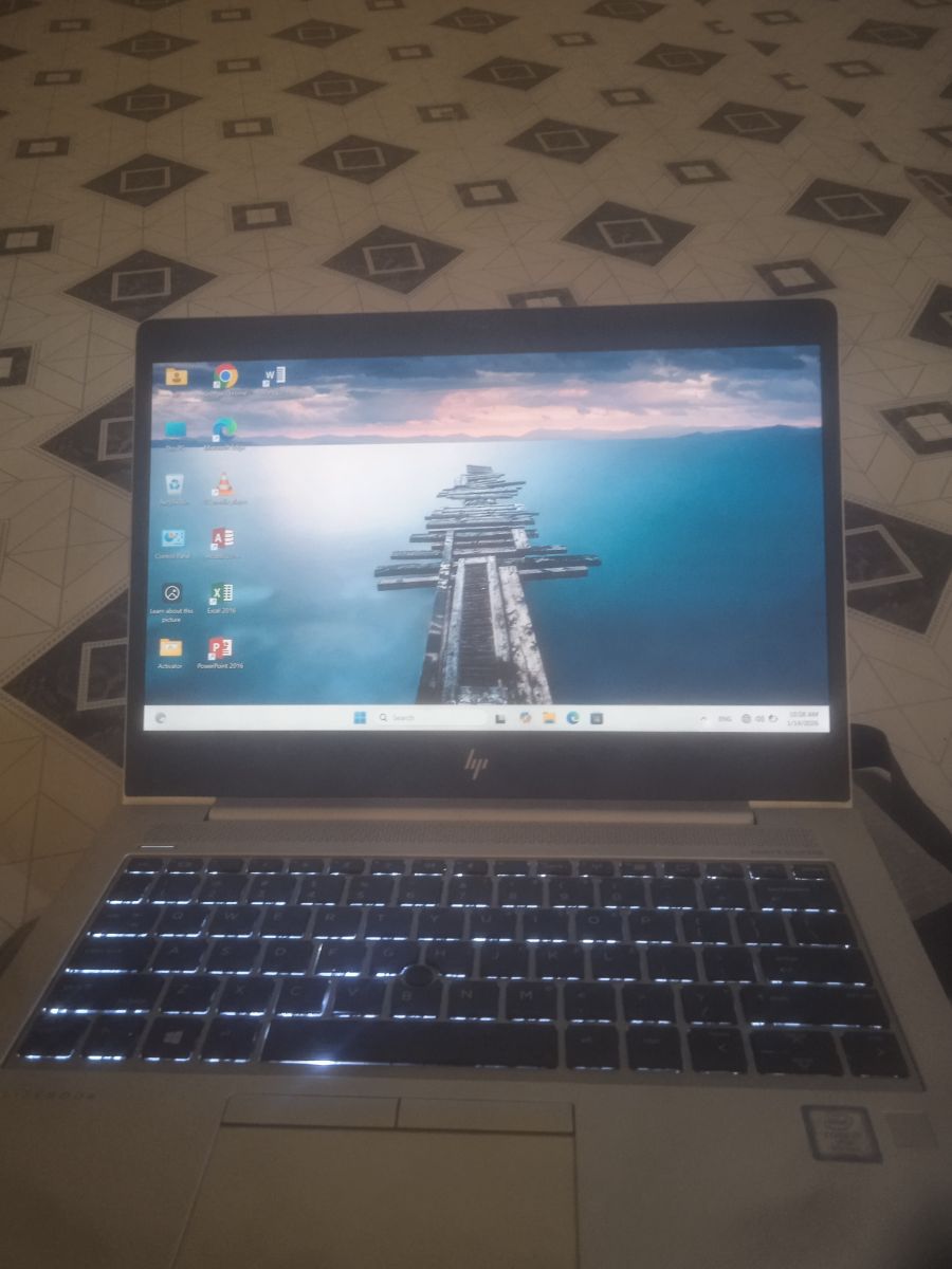 HP EliteBook, Intel Core i7, 16GB RAM, 512GB SSD, Clavier rétroéclairé