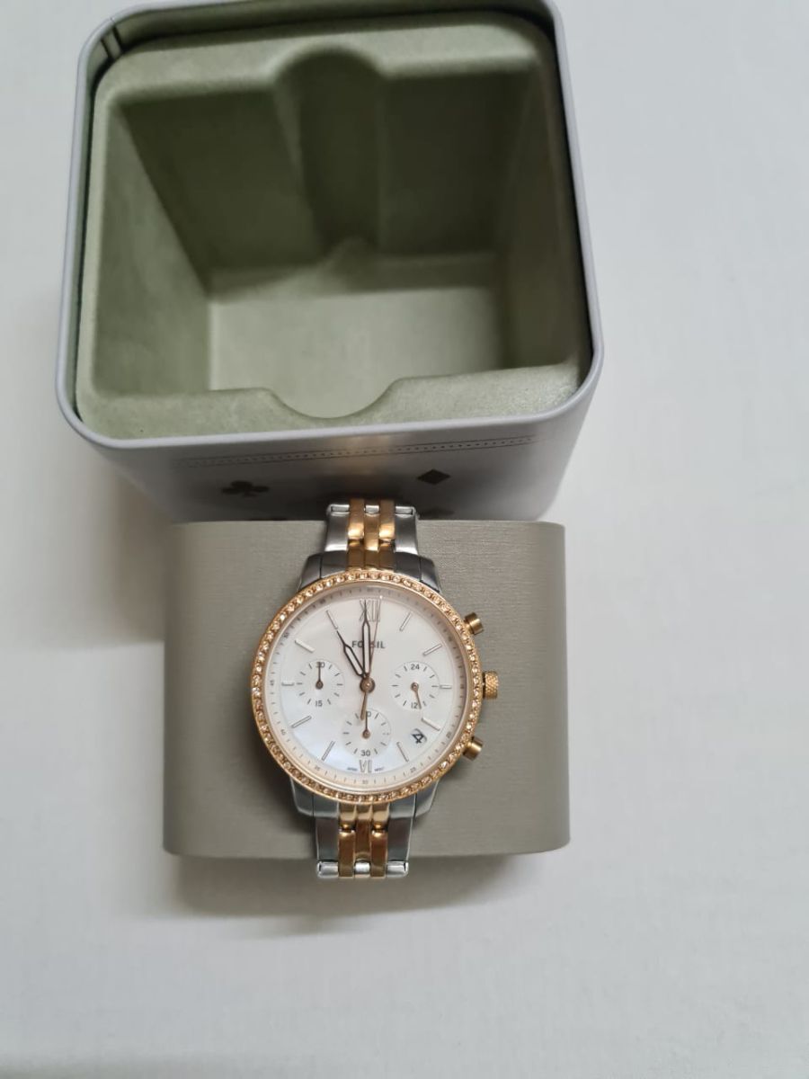 Montre Fossil pour femme, neuve avec boîtier