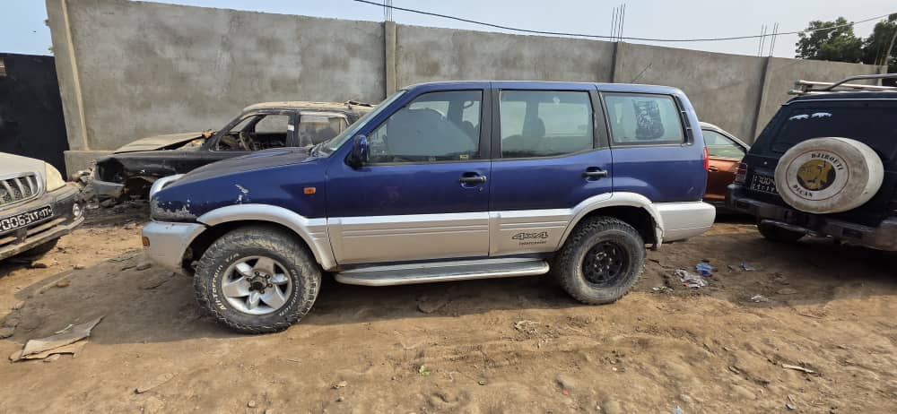 Nissan Terrano 2 en bon état, climatisée, négociable