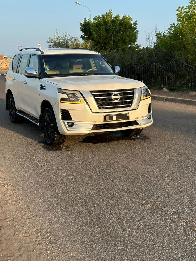 Nissan V8 Platinum 2014, disponible!