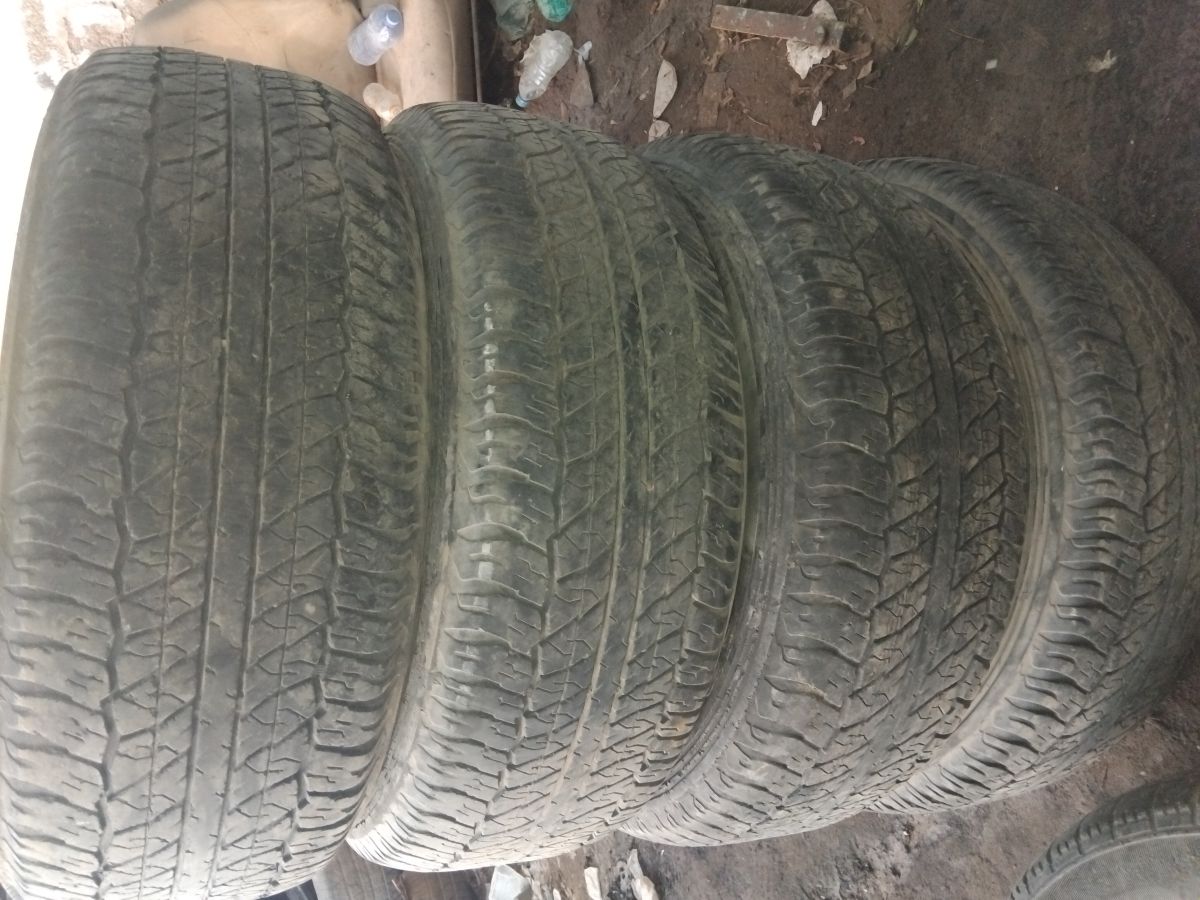 Pneus Dunlop 285-65-17, références disponibles