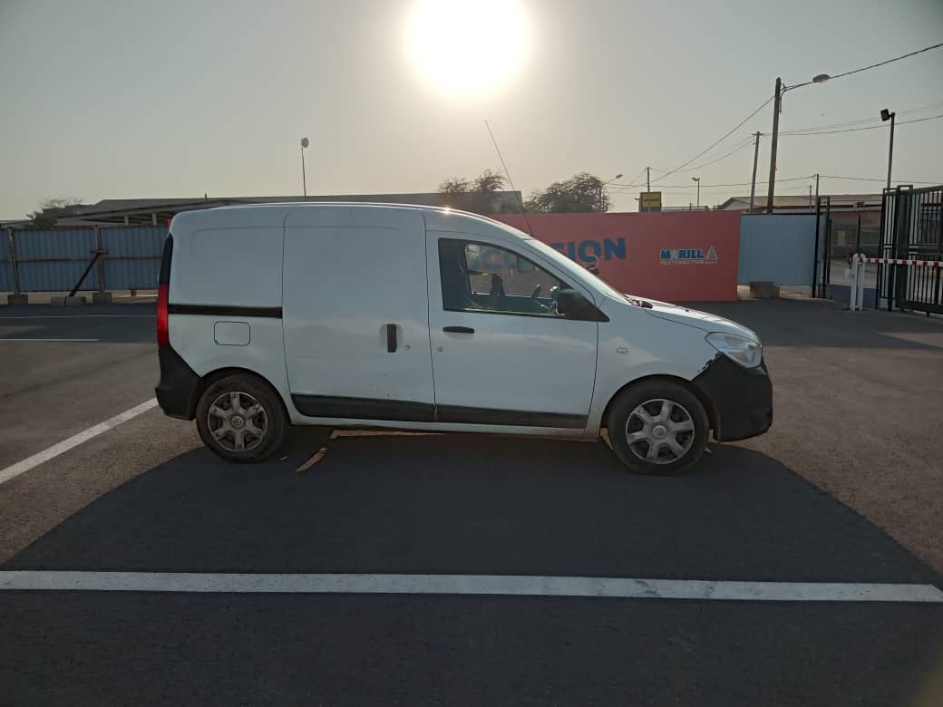 Renault Dokker 2022, diesel, boîte manuelle, faible kilométrage