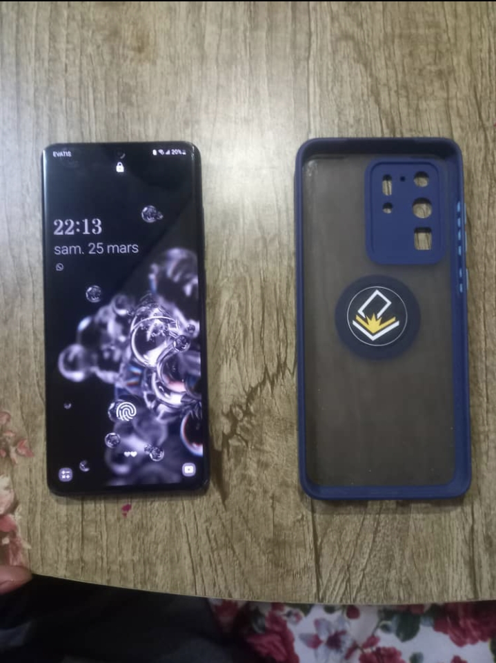 Samsung Galaxy S20 Ultra 5G Gris, 128Go + 12Go de RAM + Coque offerte