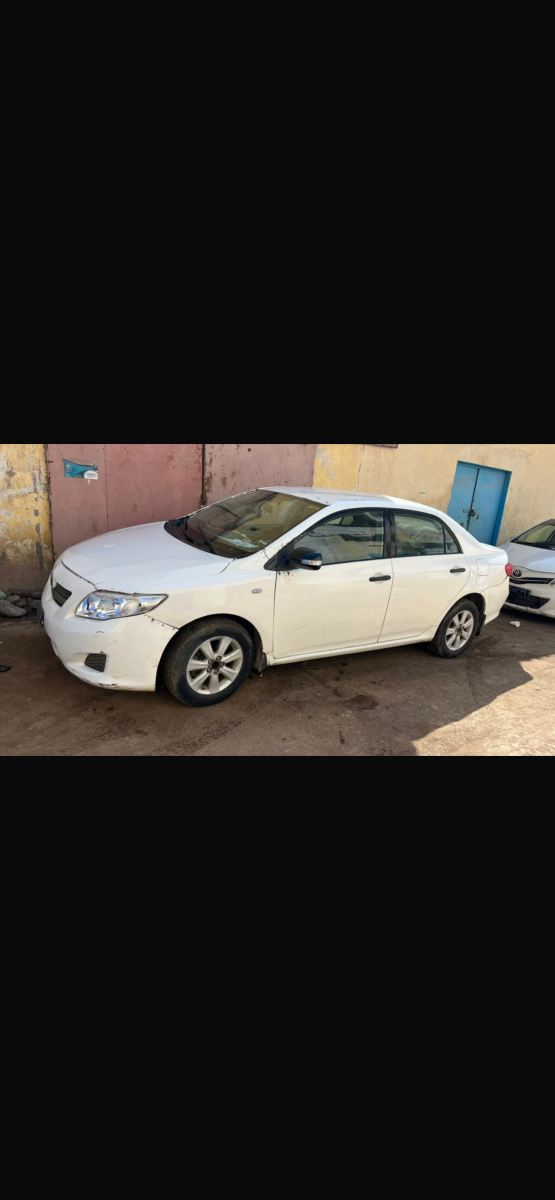 Toyota Corolla 2010, essence, climatisée, manuelle, en excellent état