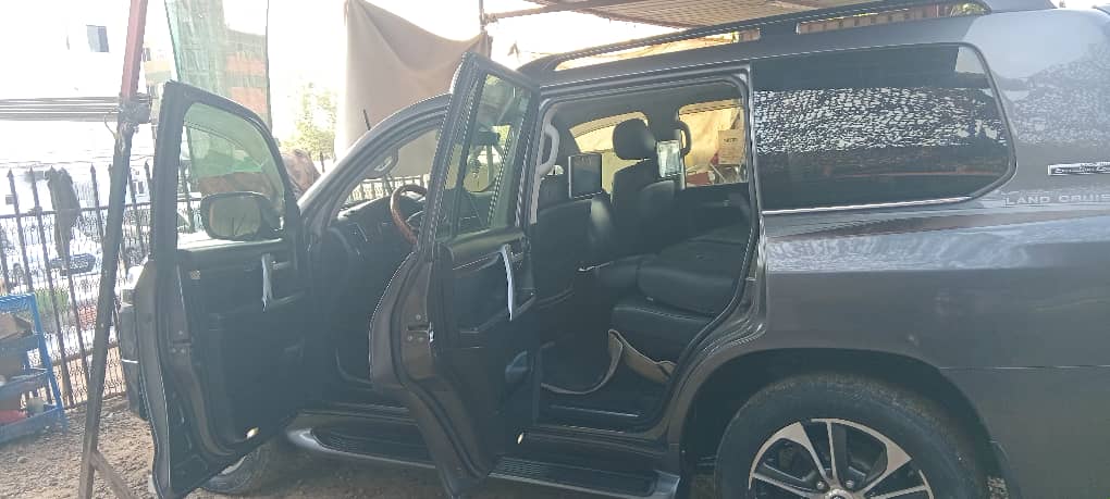 Toyota Land Cruiser V8 Platine 2020, Diesel, Boîte Auto