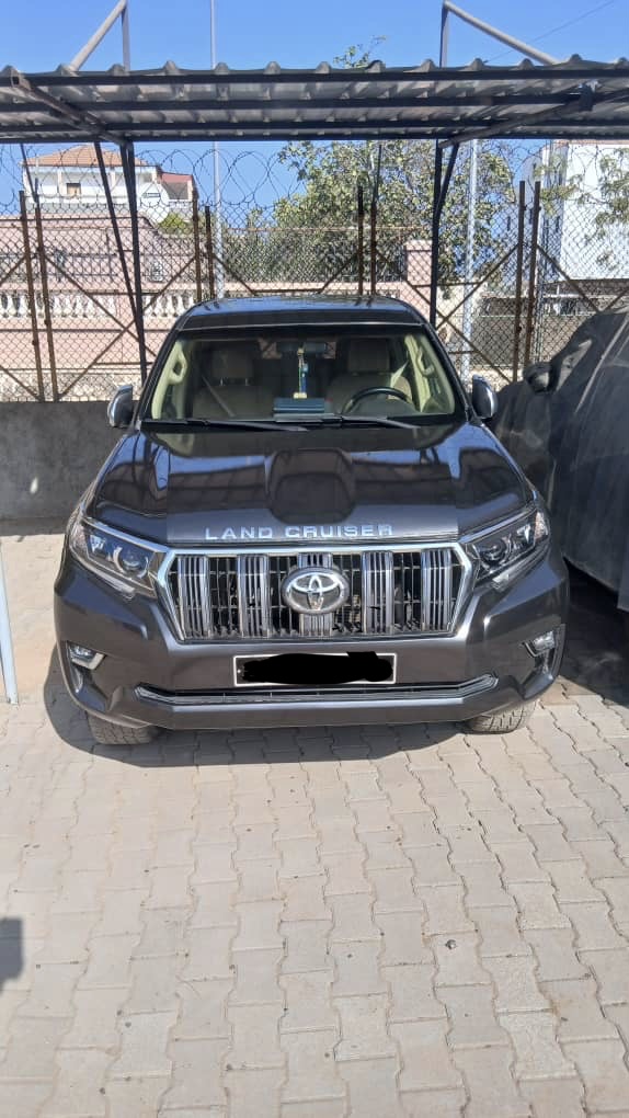 TOYOTA PRADO 2016 AUTOMATIQUE- HYUNDAI CRETA 2019- TOYOTA HILUX 2013