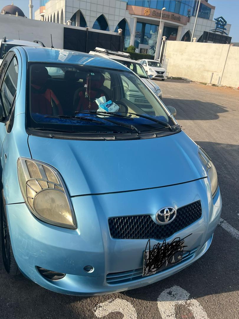 Toyota Vitz 2009/2010, essence, automatique, bon état