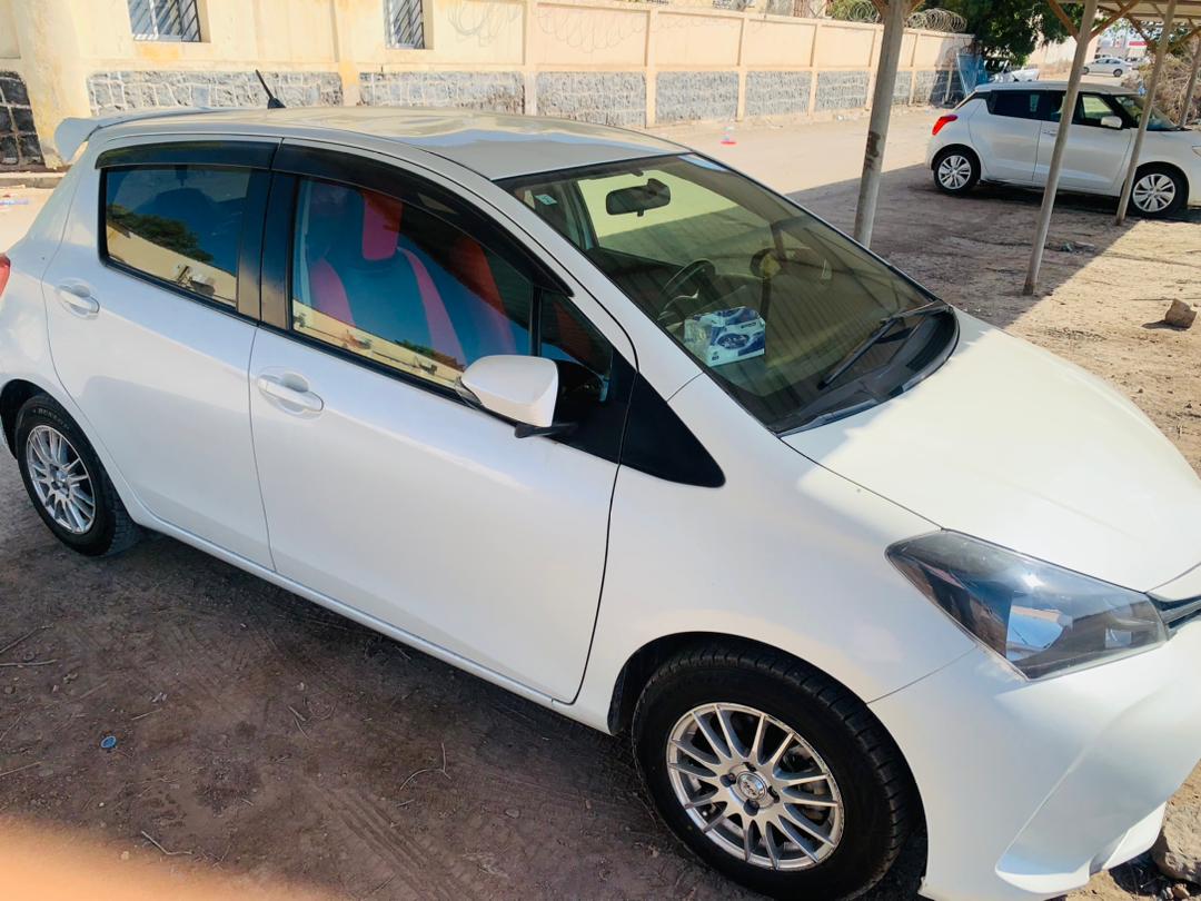 Toyota Vitz 2017, automatique, excellent état