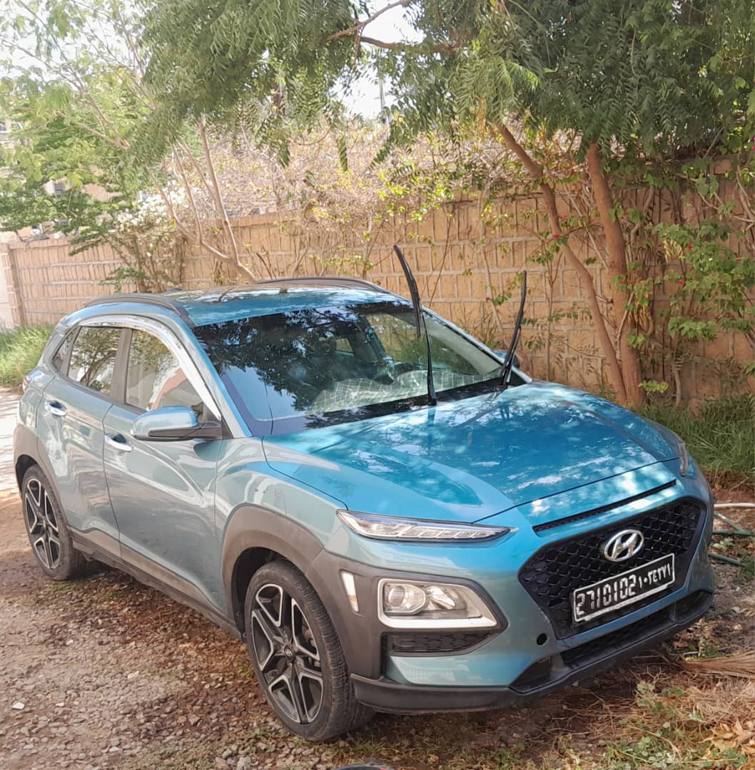 Kona en bon état, diesel, bleu turquoise