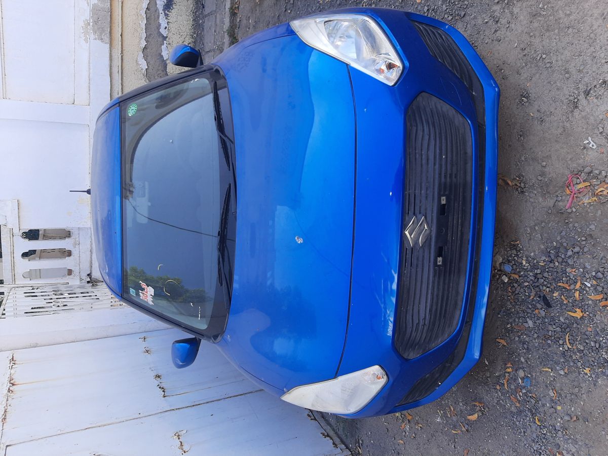 Suzuki Swift 2017 en excellent état, à vendre à petit prix