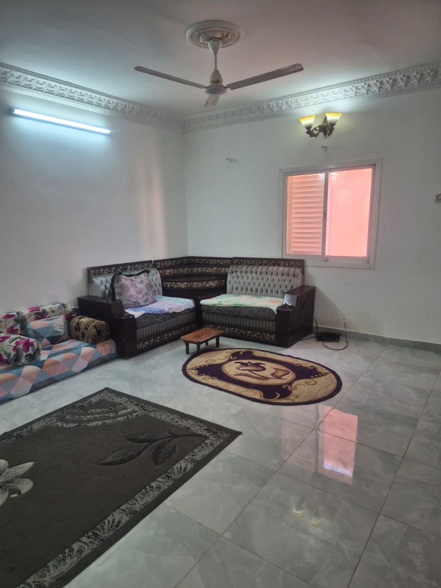 Appartement F4 avec cuisine équipée et citerne d\'eau à Saline Ouest