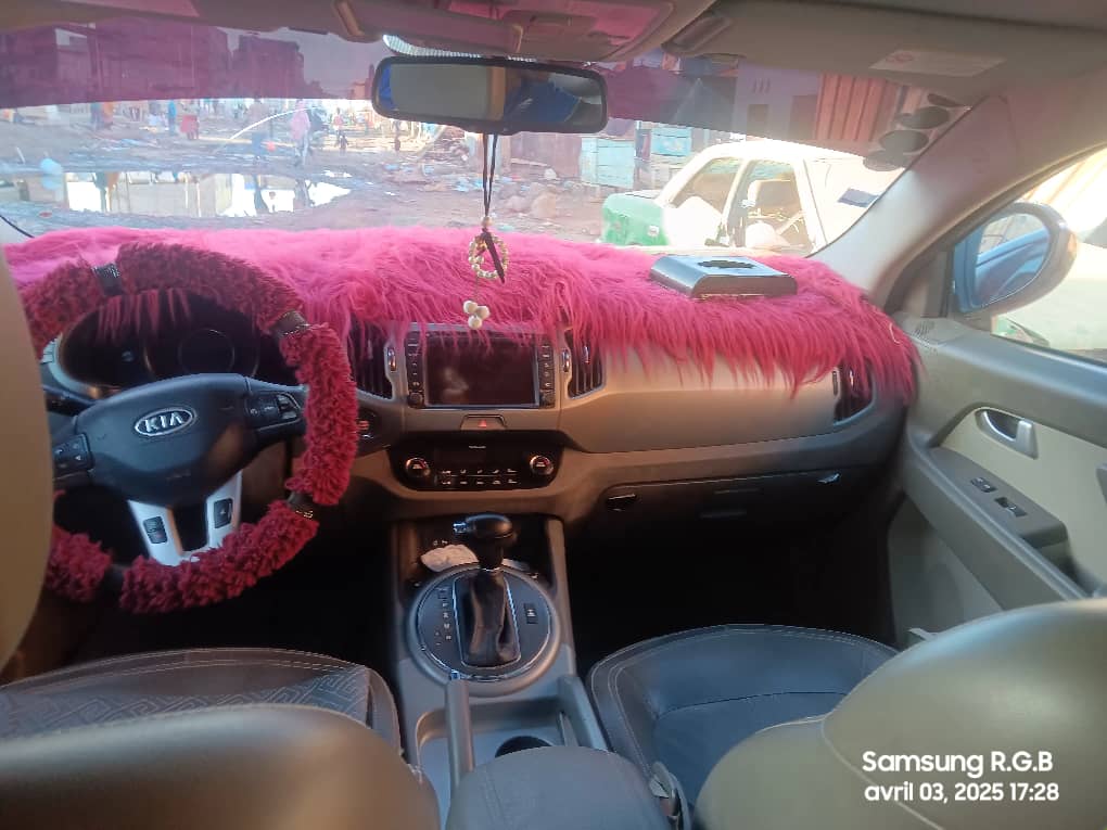 TOYOTA PRADO AUTOMATIQUE - HYUNDAI CRETA 2019- KIA SPORTAGE 2012