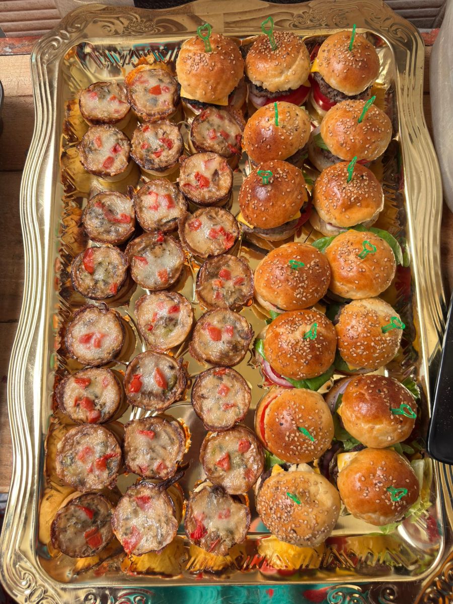 Plats éthiopiens et desserts européens à emporter - Commandez maintenant !