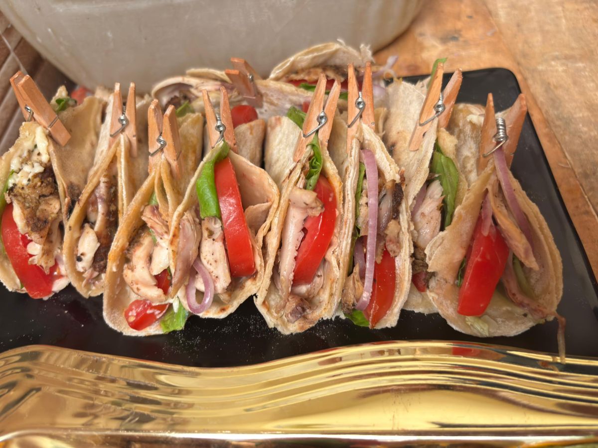 Plats éthiopiens et desserts européens à emporter - Commandez maintenant !