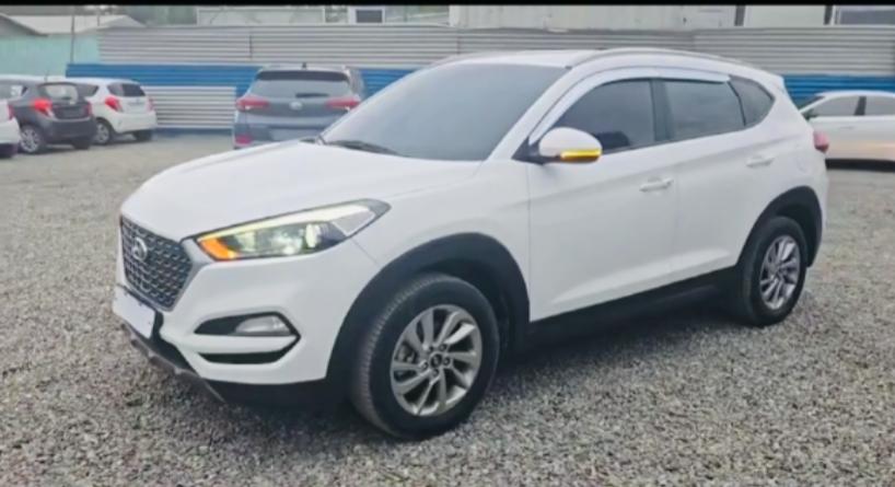 Hyundai Tucson 2017, 1.7 Diesel, automatique, blanc, 17 889 km, excellent état