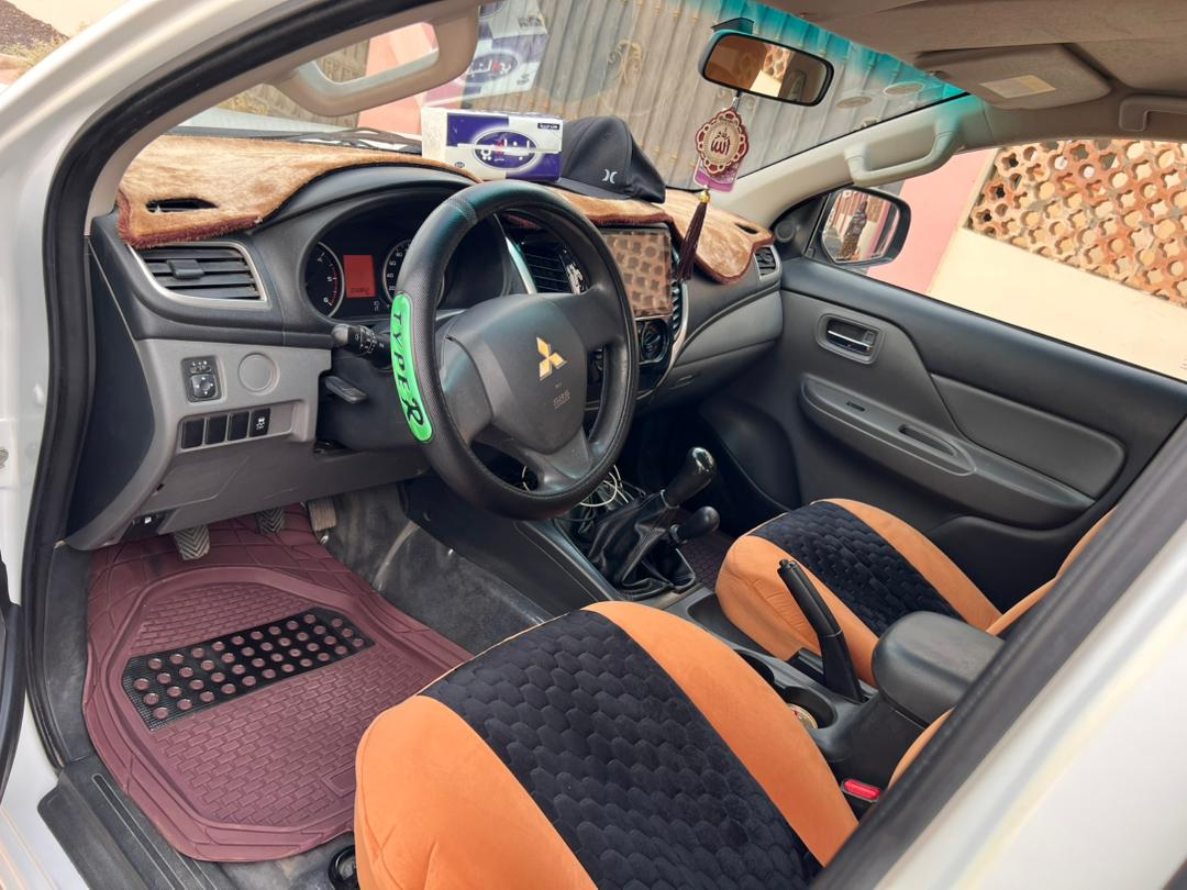 À louer Pickup Mitsubishi L200, 10 000/jour