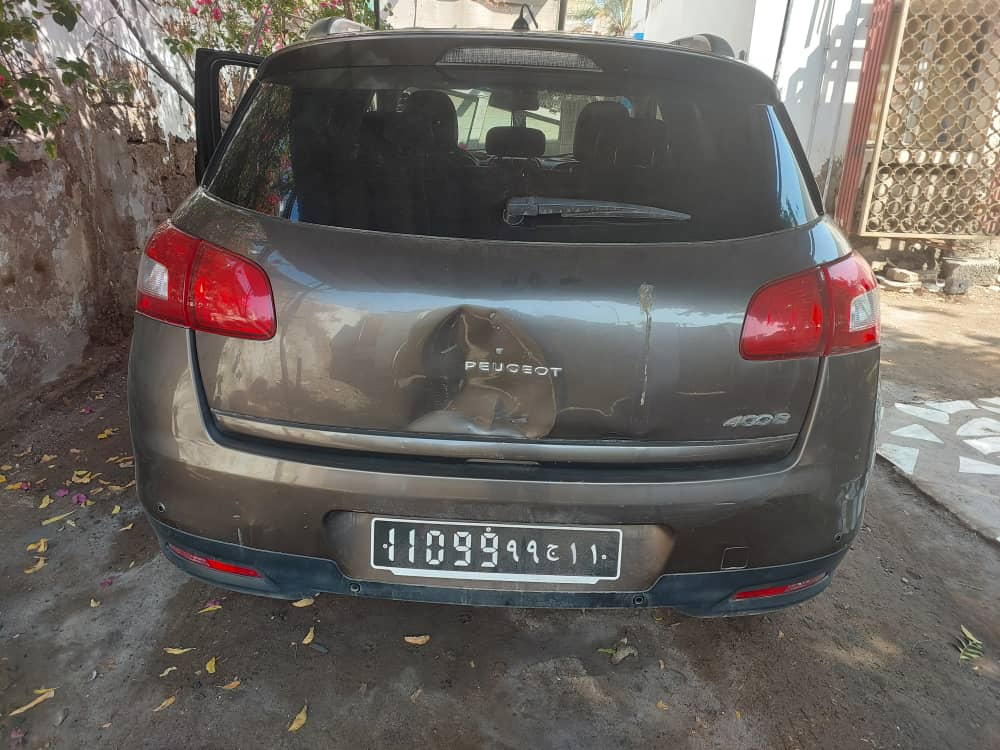 Peugeot en excellent état, faible kilométrage, négociable