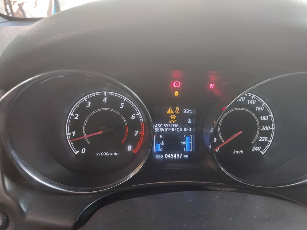 Peugeot en excellent état, faible kilométrage, négociable