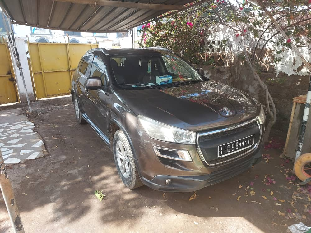 Peugeot en excellent état, faible kilométrage, négociable