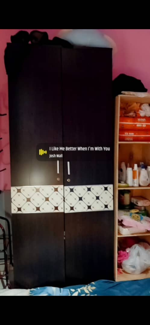 Ensemble meubles pour chambre à petit prix avec climatiseur