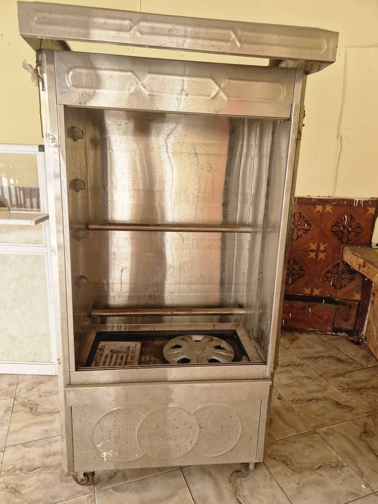 Machine à parpaing + rôtissoire inox en bon état