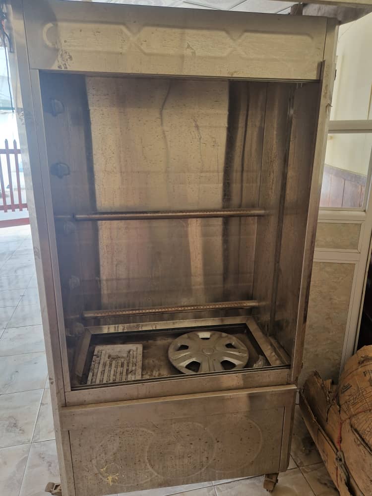 Machine à parpaing + rôtissoire inox en bon état